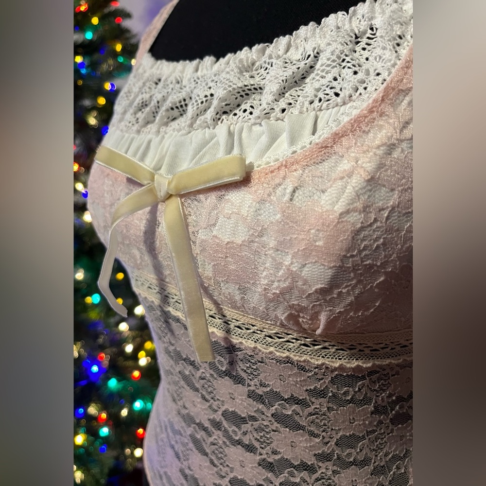 NWT Lace Top - S - Picture 4 of 14